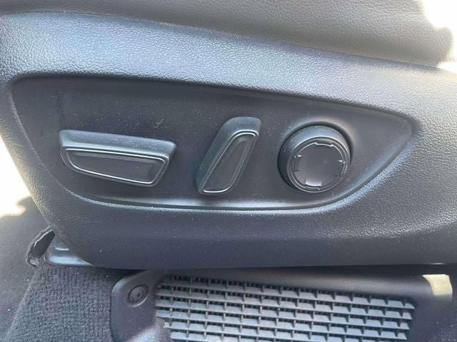 Used 2023 Toyota Sienna XLE FWD image 18