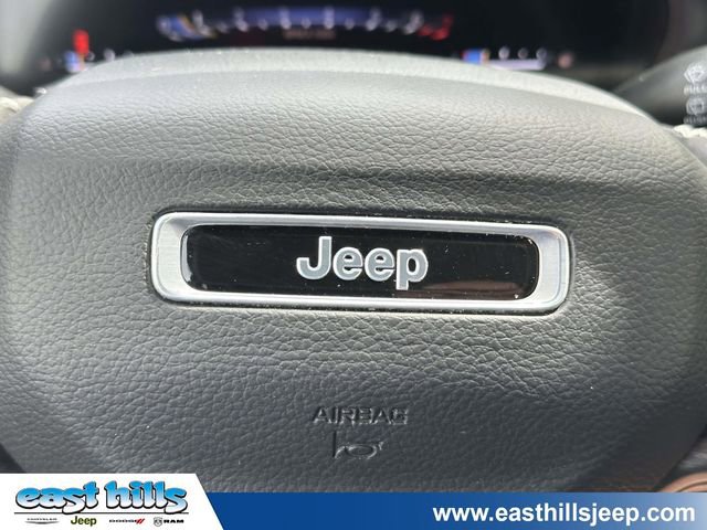 Certified 2023 Jeep Grand Cherokee Limited w/ Trailer Tow Prep Group (B) AWD/4WD image 31