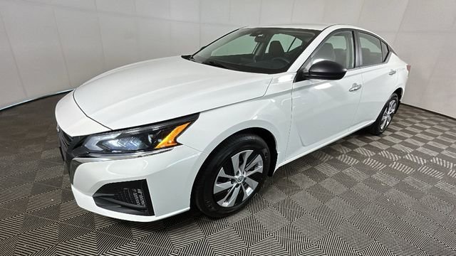 Used 2024 Nissan Altima 2.5 S AWD/4WD image 7