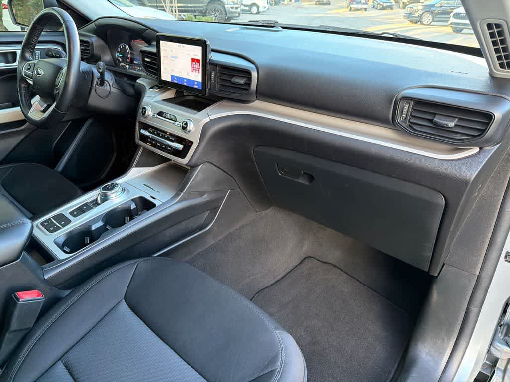 Used 2023 Ford Explorer XLT RWD image 14