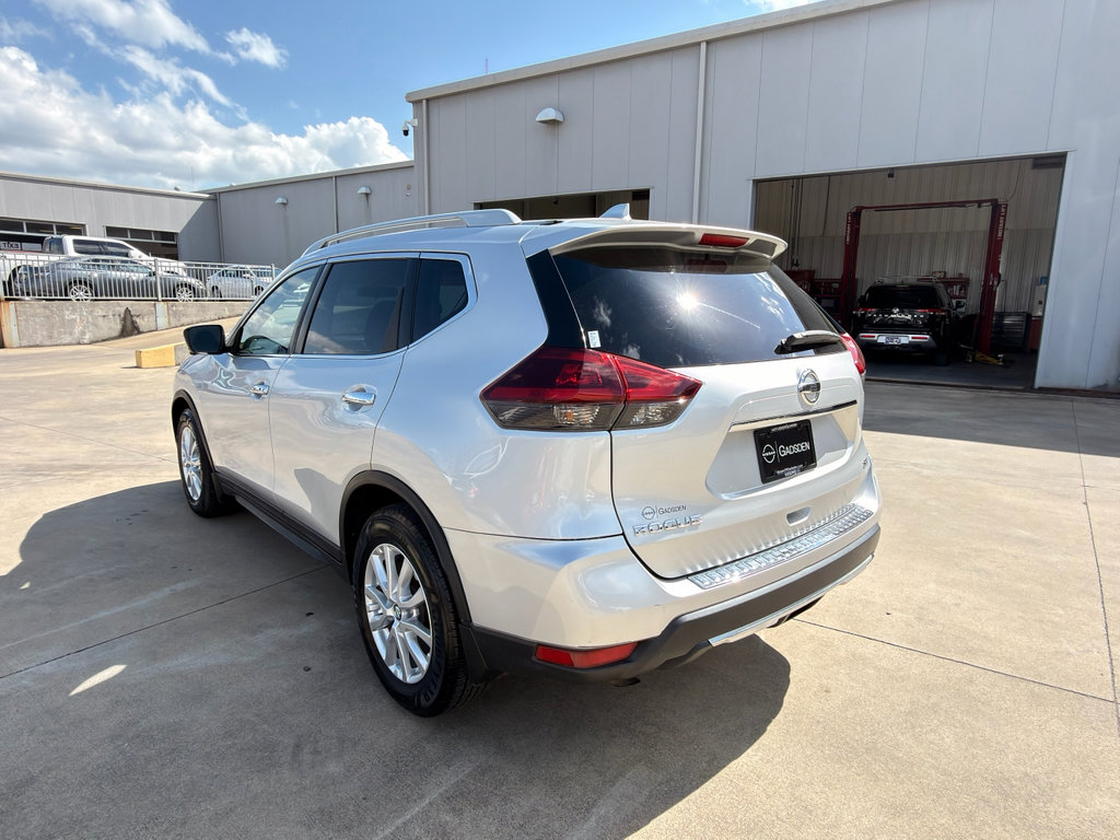 Used 2018 Nissan Rogue SV w/ Premium Package image 5