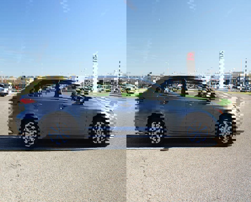 Used 2024 Toyota Corolla LE image 19