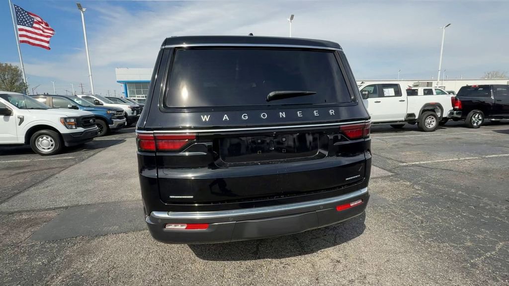 Used 2022 Jeep Wagoneer Series III w/ Premium Group I image 7