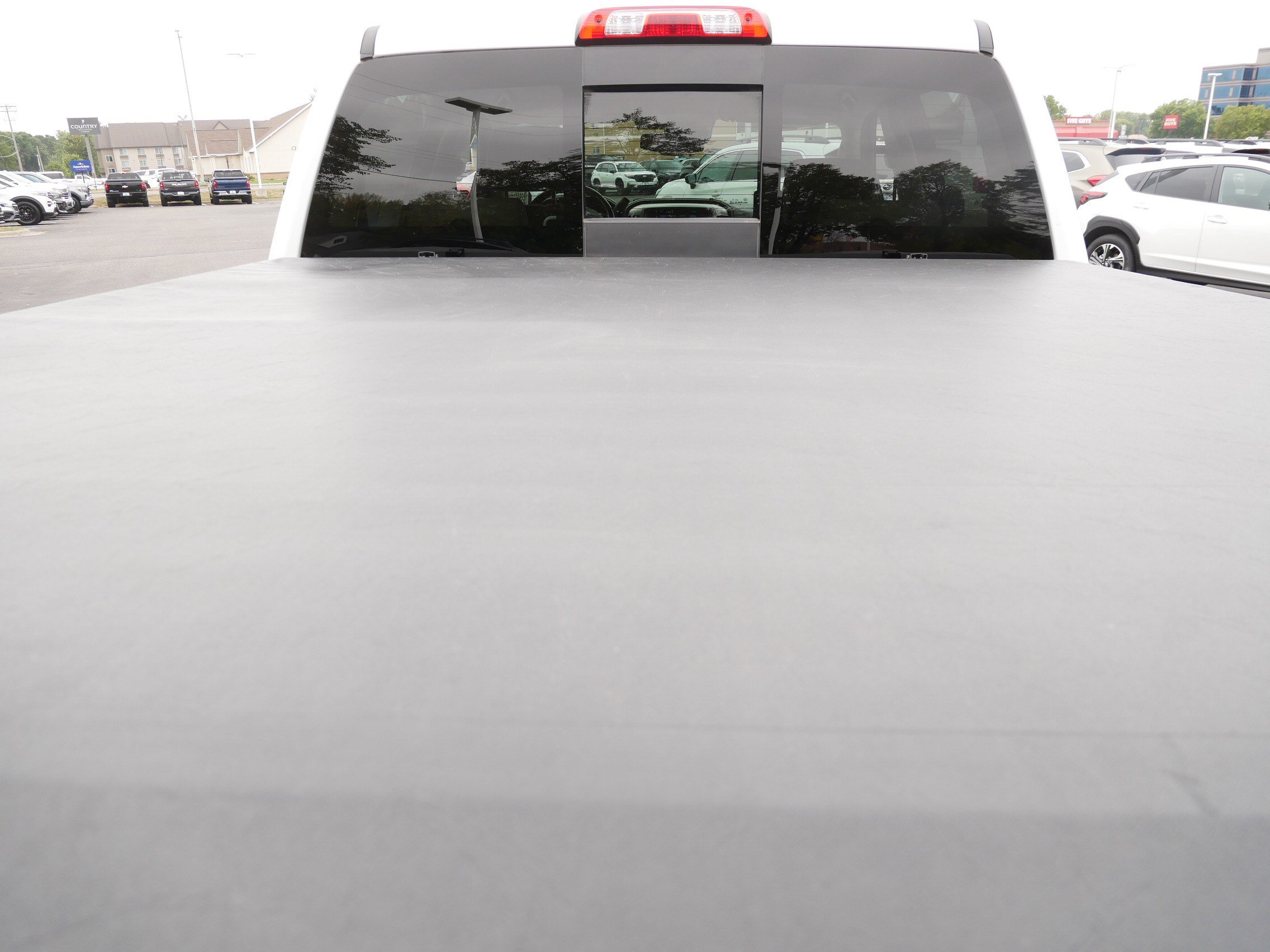 Used 2018 GMC Sierra 1500 SLT AWD/4WD image 18