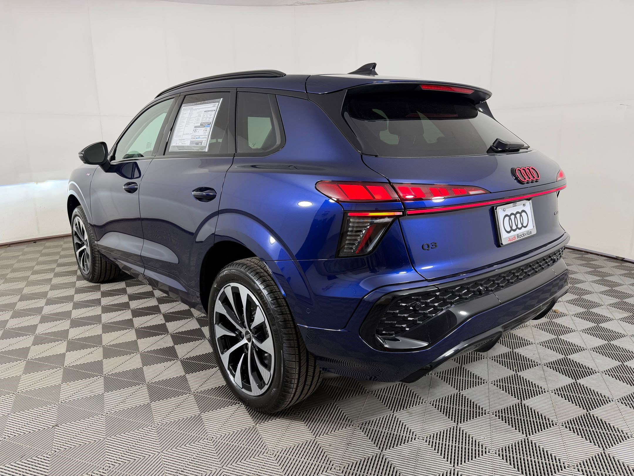 New 2026 Audi Q3 quattro 2.0T image 3