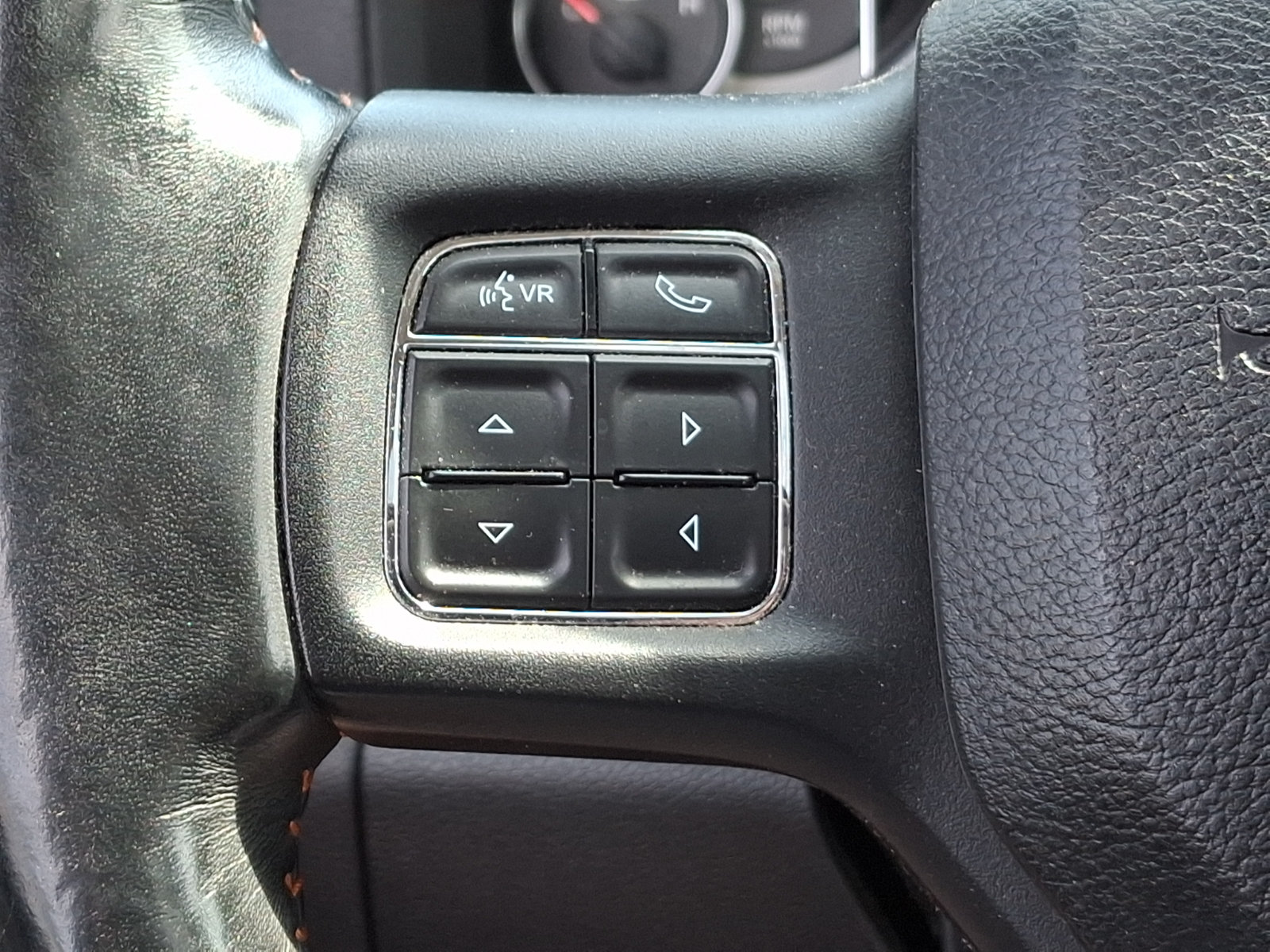 Used 2015 RAM 1500 Sport w/ Ignition Orange Sport Package AWD/4WD image 22