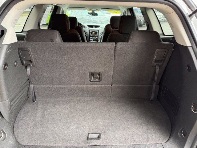Used 2017 Chevrolet Traverse LT FWD image 19