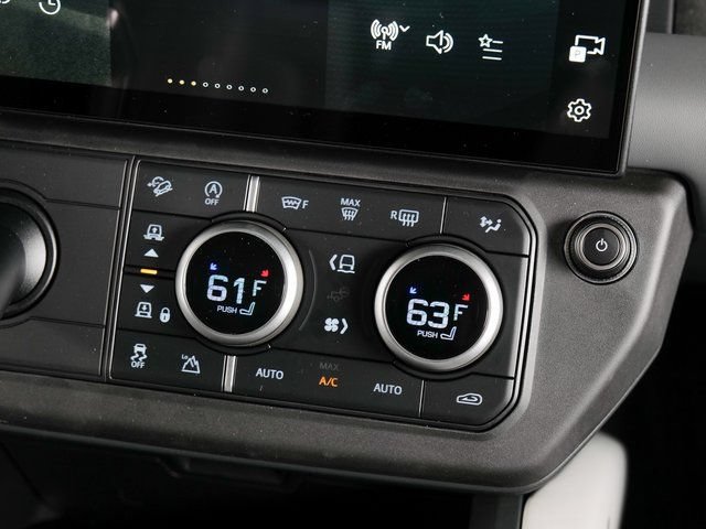 New 2026 Land Rover Defender 110 X-Dynamic SE AWD/4WD image 14