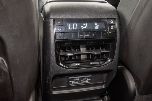 Used 2023 Jeep Grand Cherokee L Laredo AWD/4WD image 23