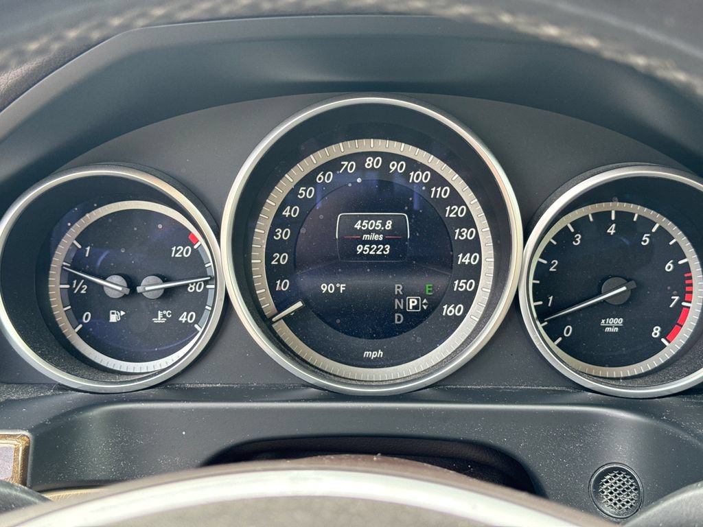 Used 2016 Mercedes-Benz E 350 4MATIC Sedan image 27