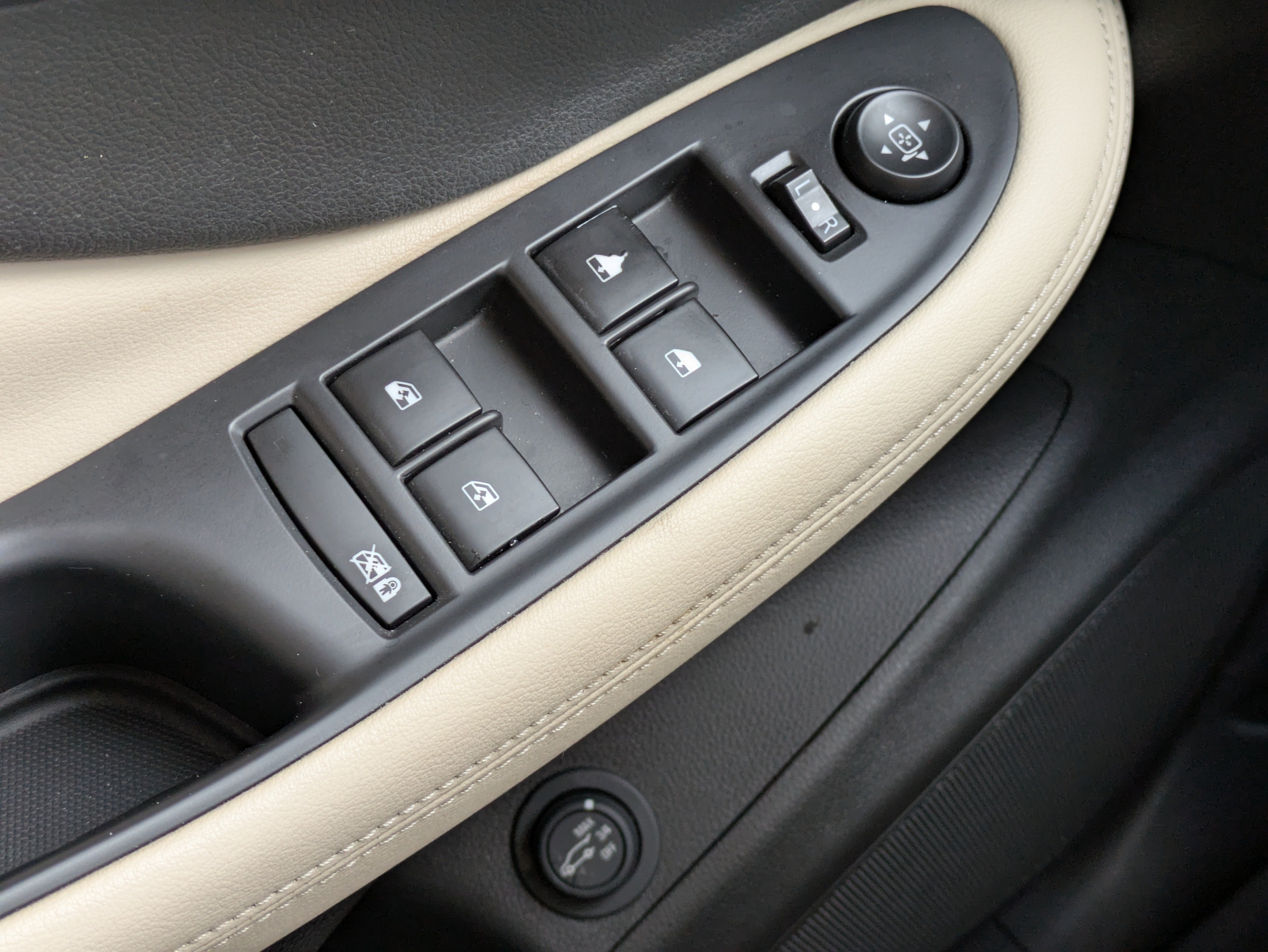 Used 2020 Buick Envision Preferred FWD image 19
