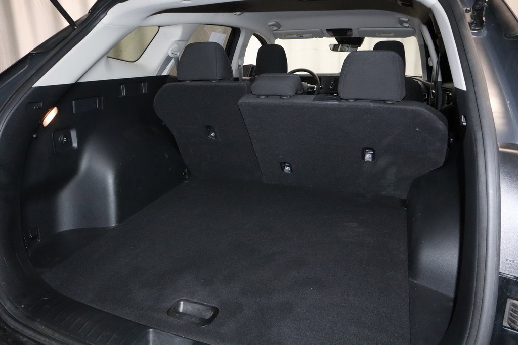 Used 2023 Kia Sportage LX image 16