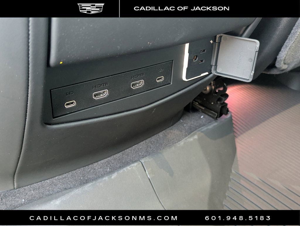 New 2026 Cadillac Escalade ESV Platinum Luxury w/ LPO, Floor Liner Package image 23