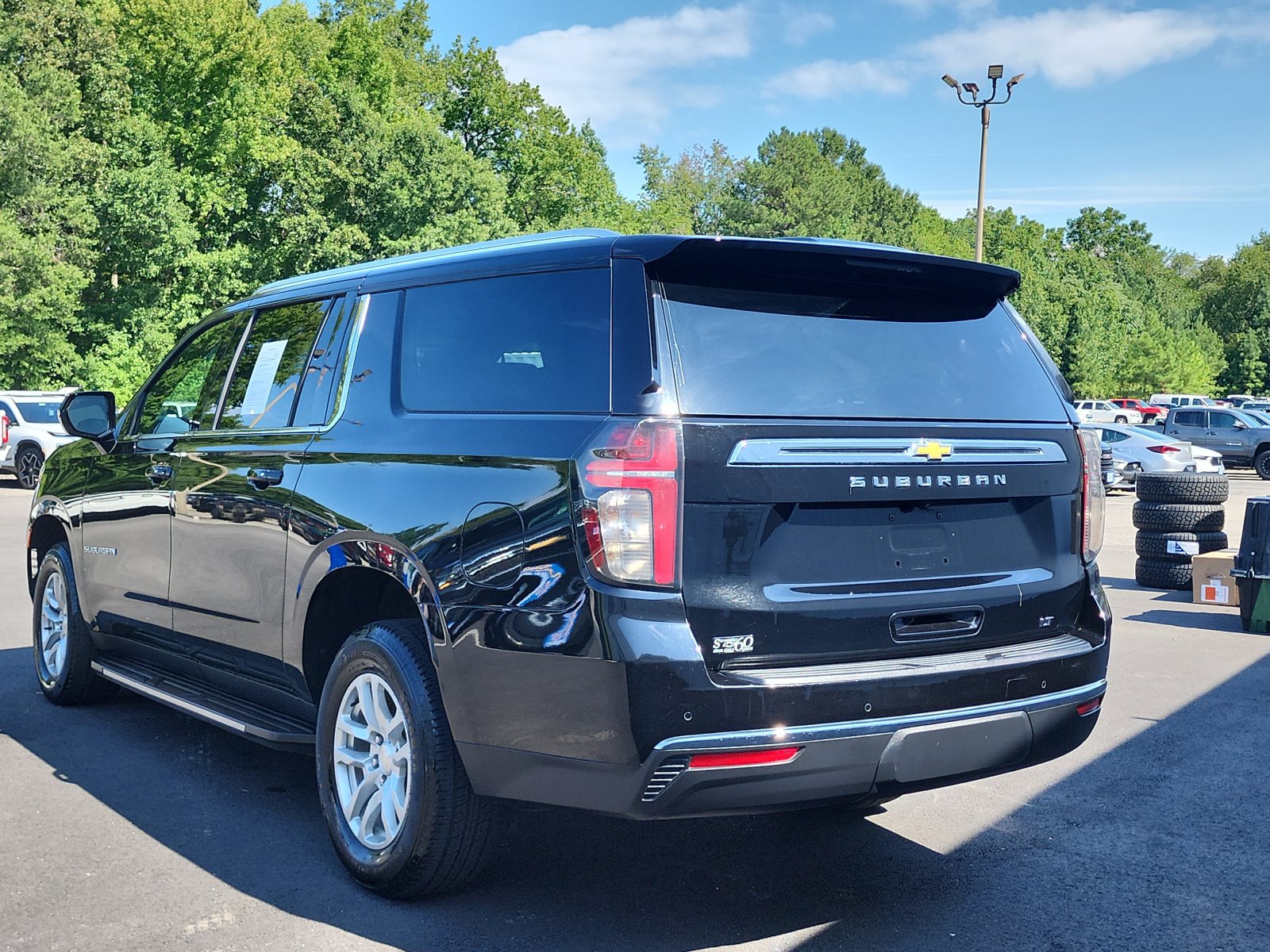 Used 2024 Chevrolet Suburban LT AWD/4WD image 3