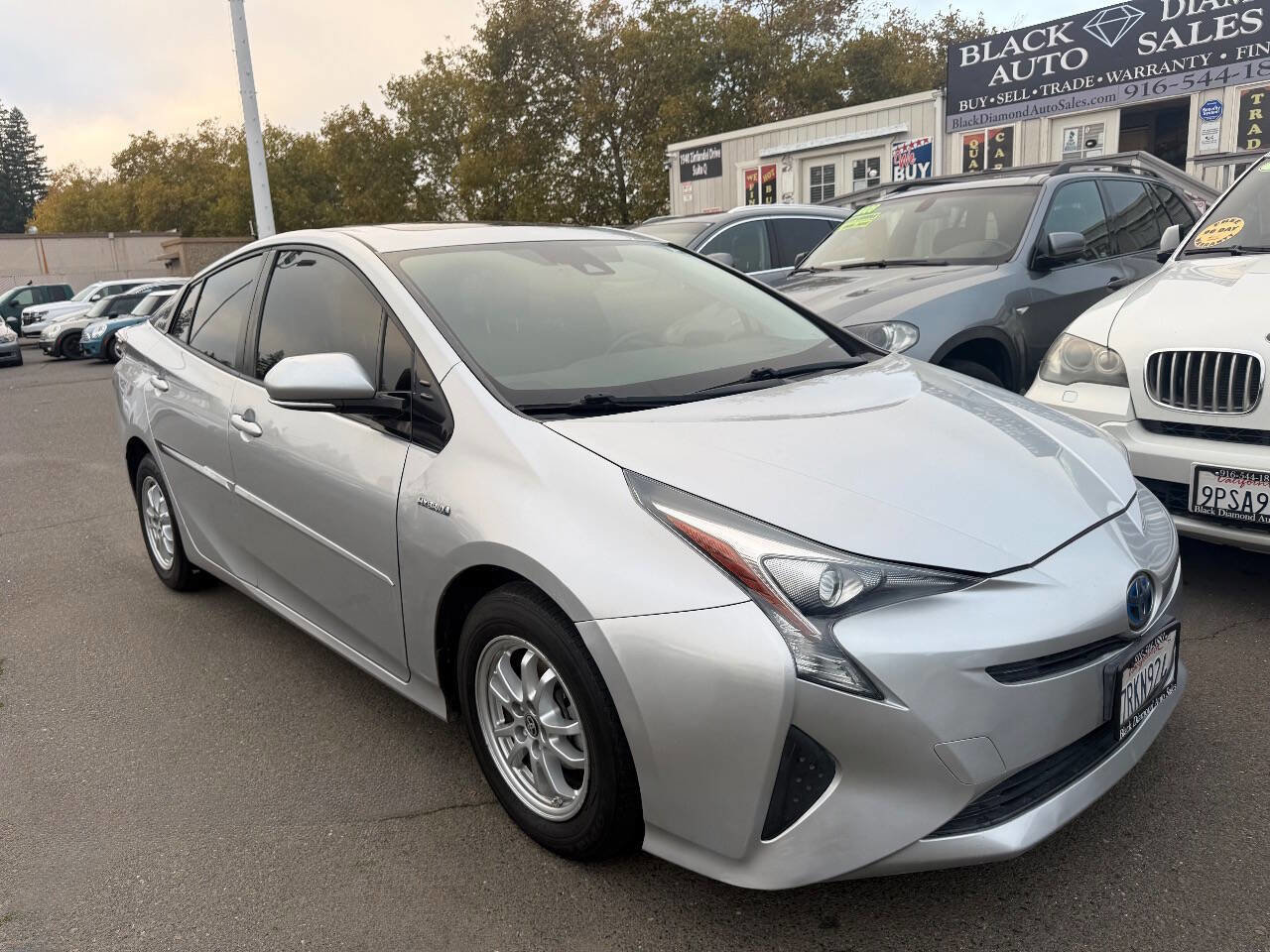 Used 2016 Toyota Prius Four Touring image 3
