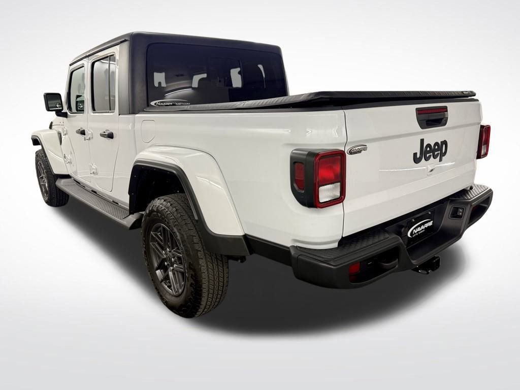 Used 2024 Jeep Gladiator Sport image 6