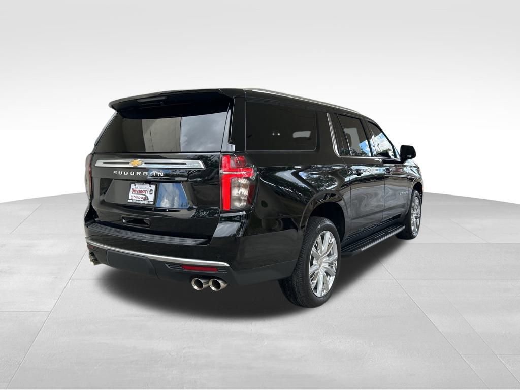 Used 2024 Chevrolet Suburban High Country w/ Advanced Technology Package image 3