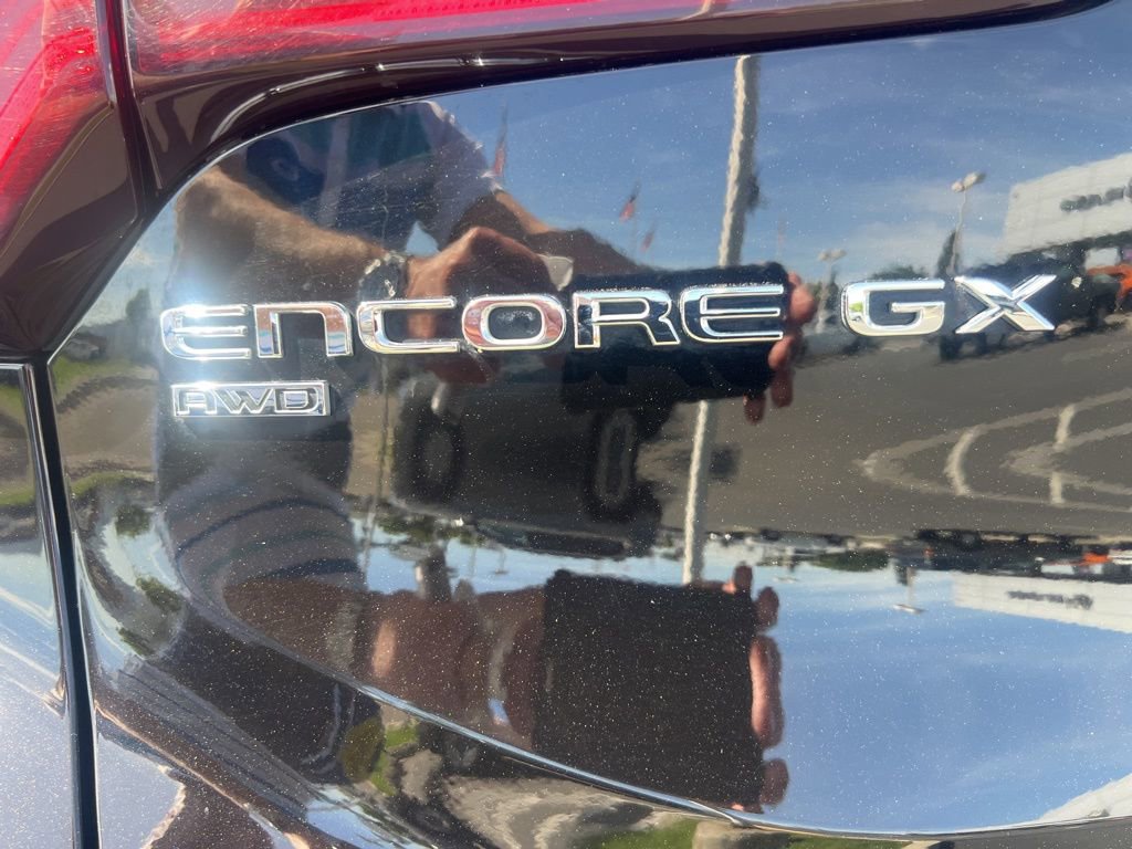 Used 2024 Buick Encore GX Sport Touring image 12