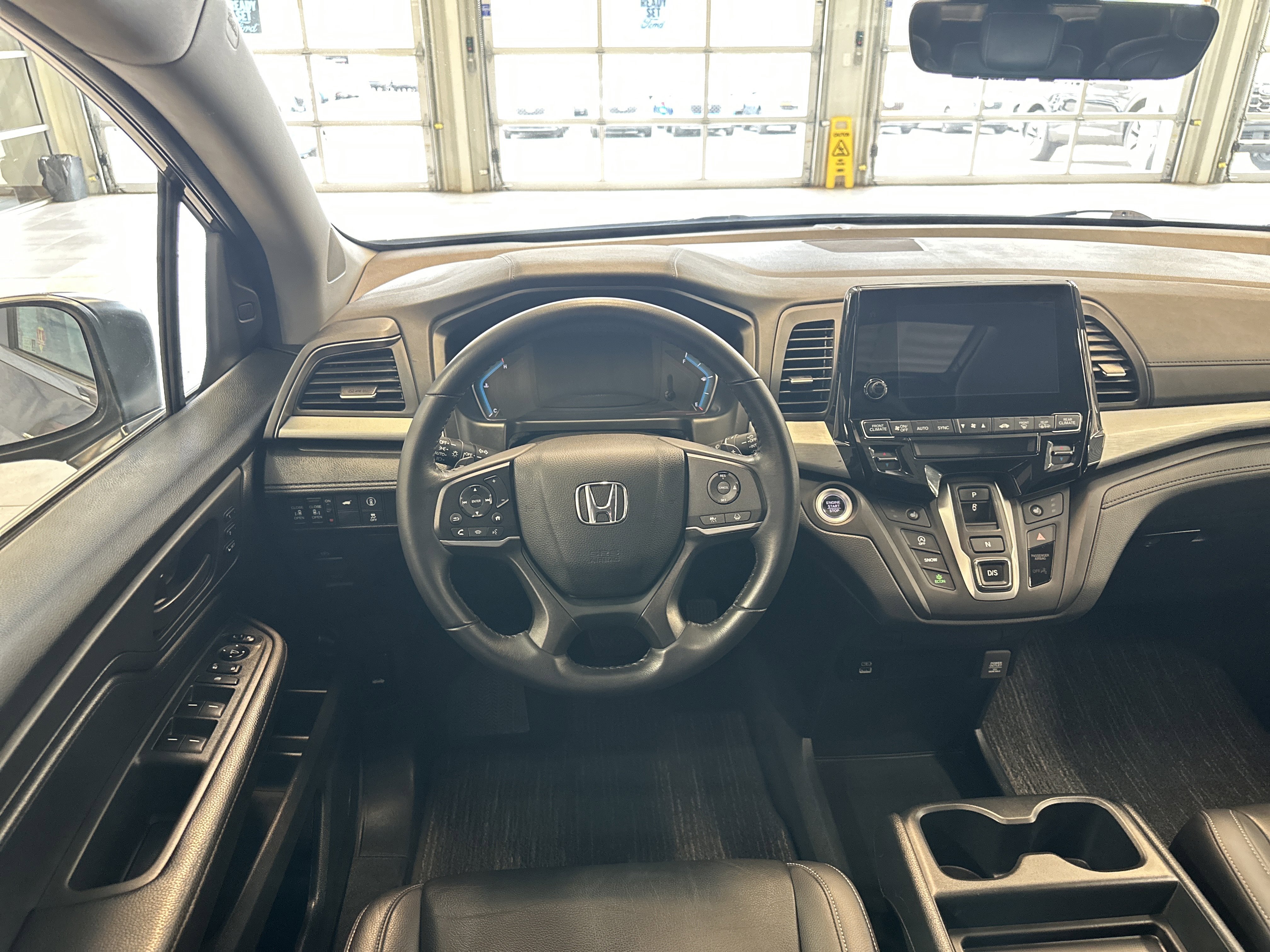 Used 2023 Honda Odyssey EX-L image 2