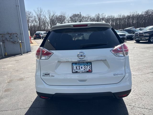 Used 2016 Nissan Rogue SV w/ SV Premium Package image 8