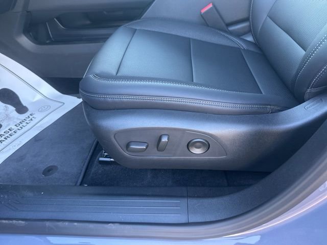 New 2026 Chevrolet Equinox EV LT image 17