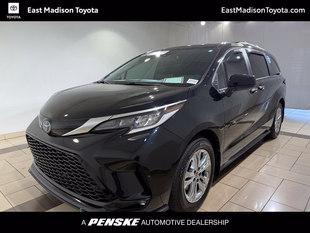 Certified 2023 Toyota Sienna XSE w/ XSE Plus Package AWD/4WD image 1