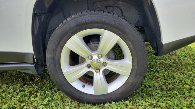 Used 2015 Jeep Compass High Altitude FWD image 9