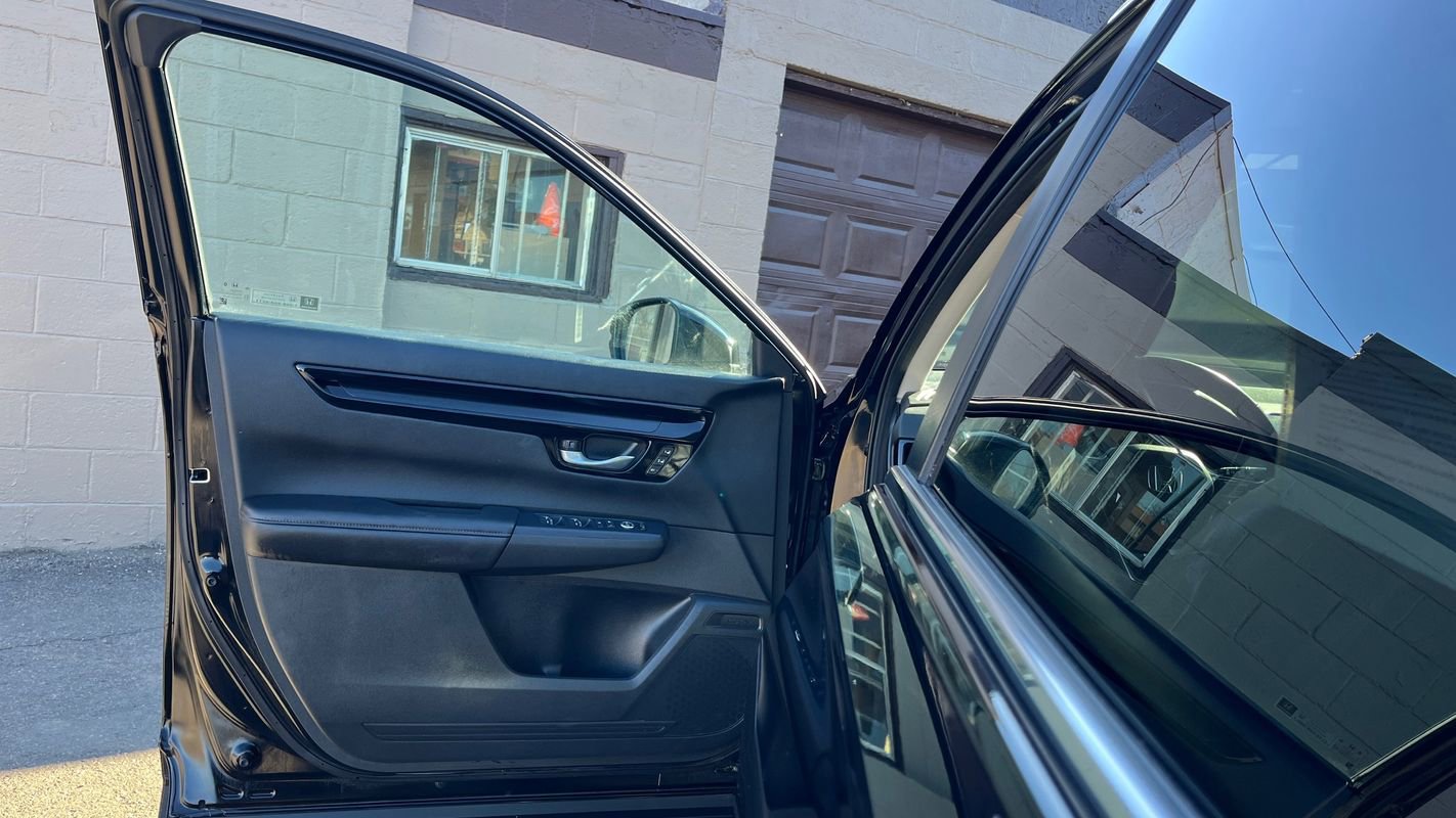 Used 2025 Honda CR-V EX-L image 10
