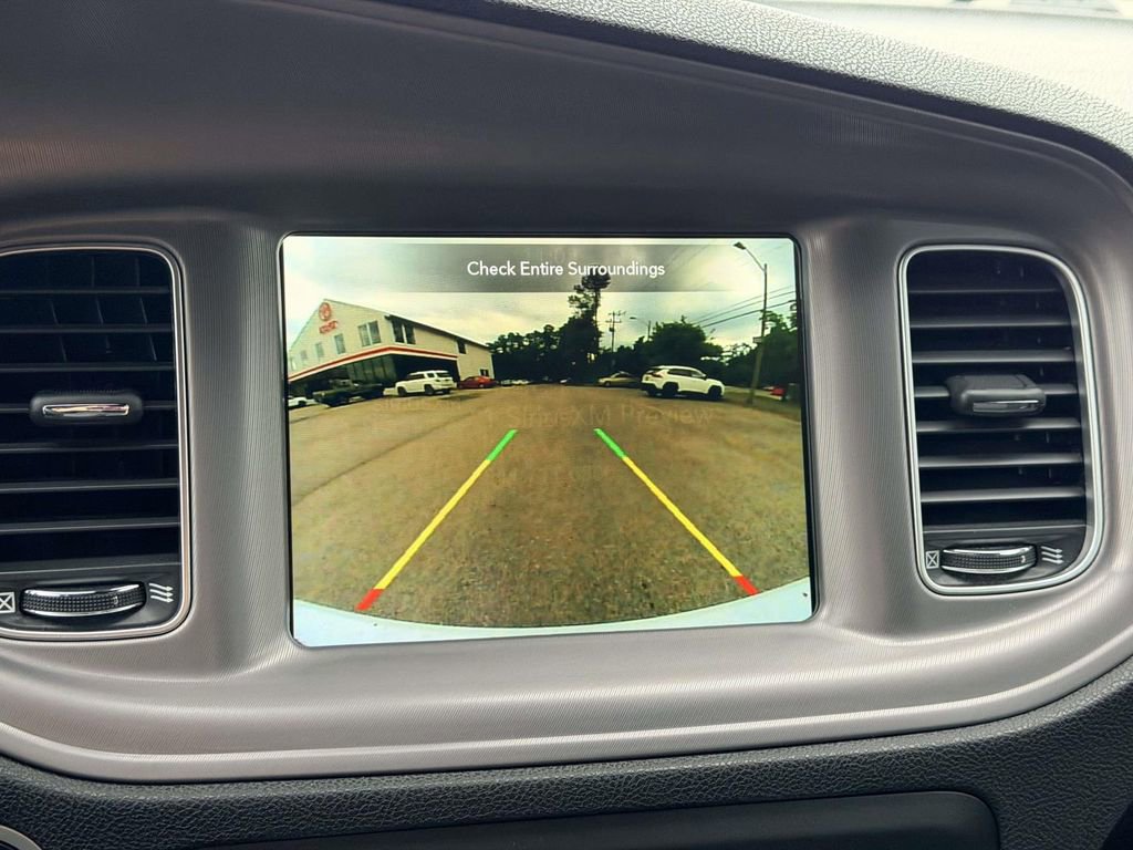 Used 2023 Dodge Charger SXT RWD image 4