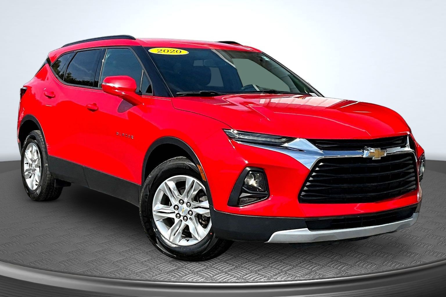 Used 2020 Chevrolet Blazer LT FWD image 2