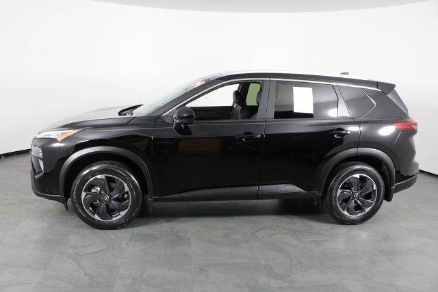 Certified 2024 Nissan Rogue SV w/ SV Premium Package FWD image 14