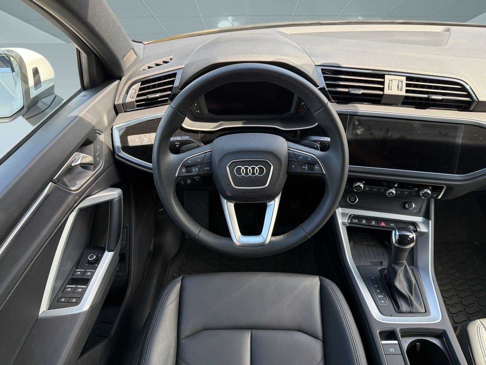Certified 2025 Audi Q3 2.0T Premium w/ Convenience Package AWD/4WD image 18