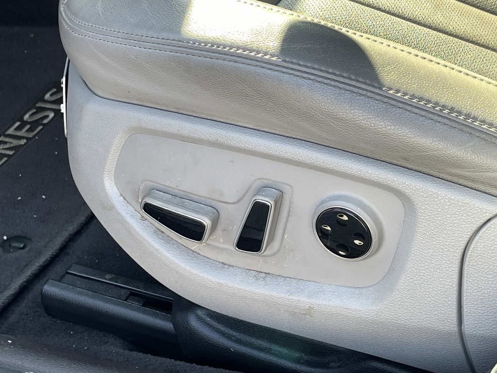 Used 2018 Genesis G80 3.8 w/ Option Group 02 image 28