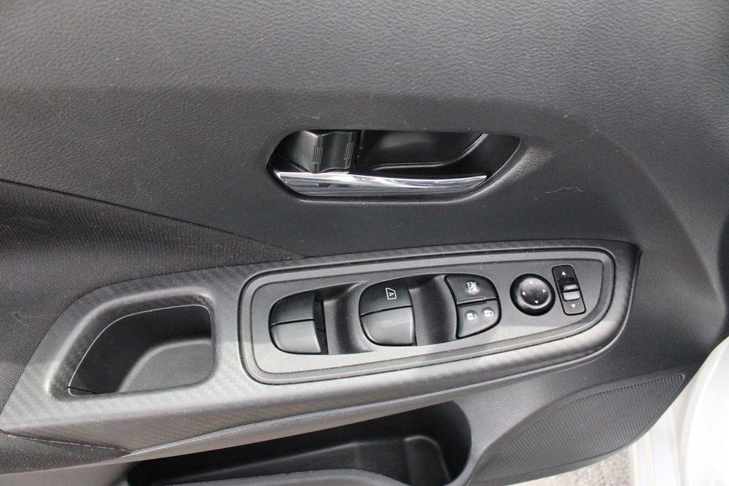 Used 2021 Nissan Versa SV FWD image 20