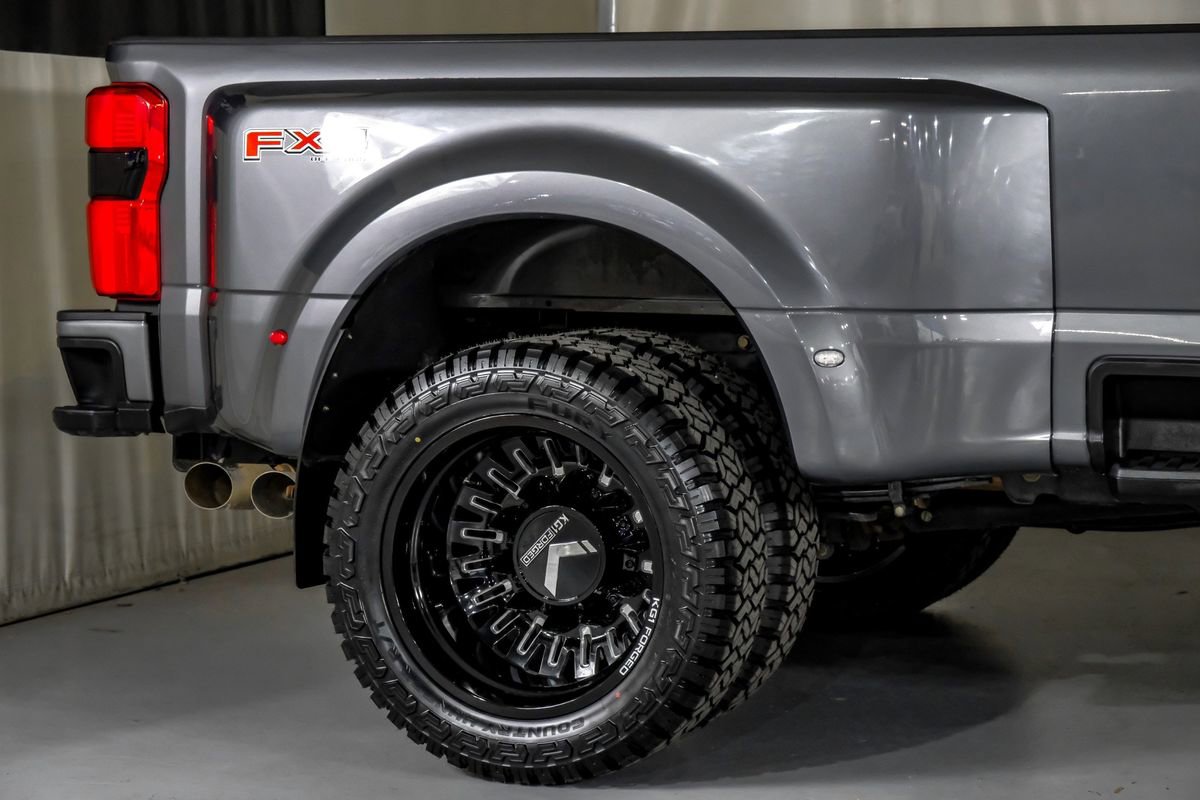 Used 2024 Ford F350 Platinum image 7