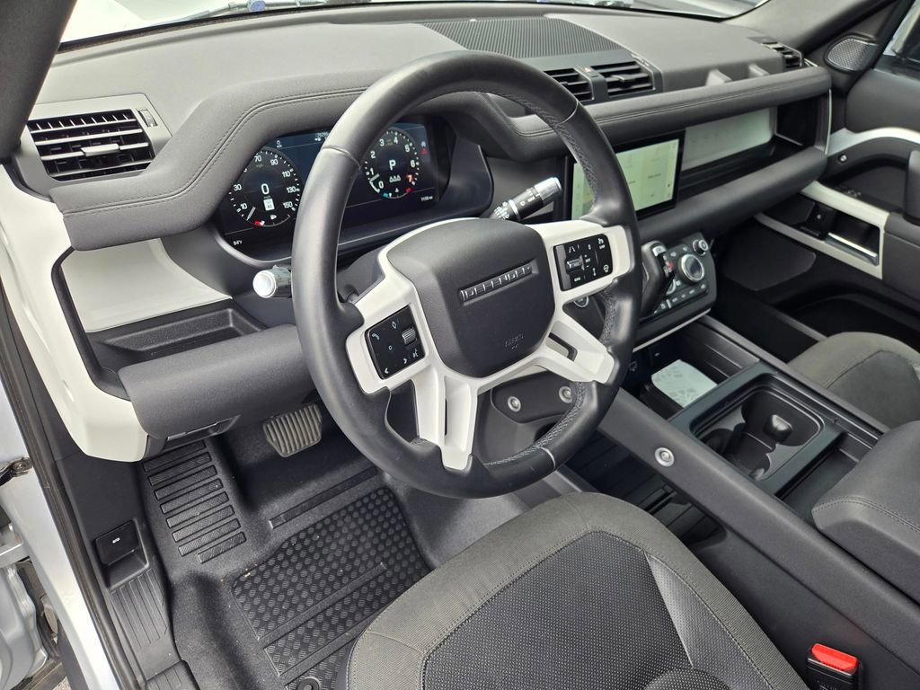 Used 2020 Land Rover Defender 110 SE AWD/4WD image 19