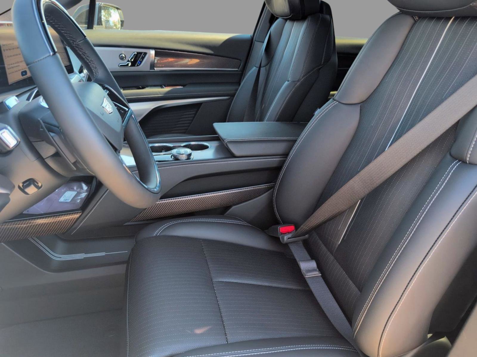 New 2026 Cadillac Vistiq Sport image 9