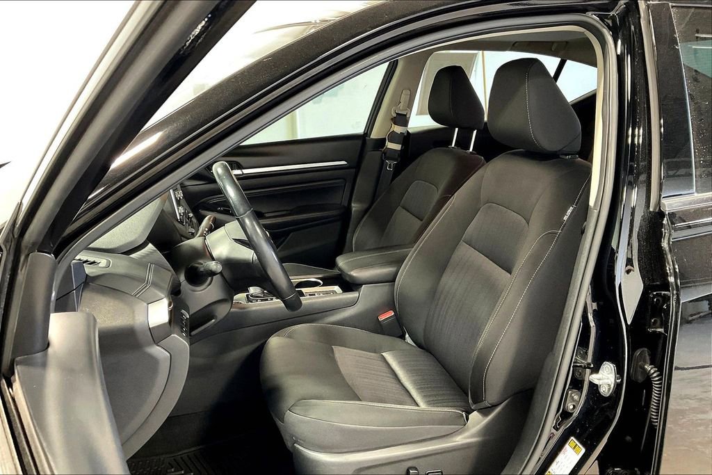 Used 2020 Nissan Altima 2.5 SV image 33