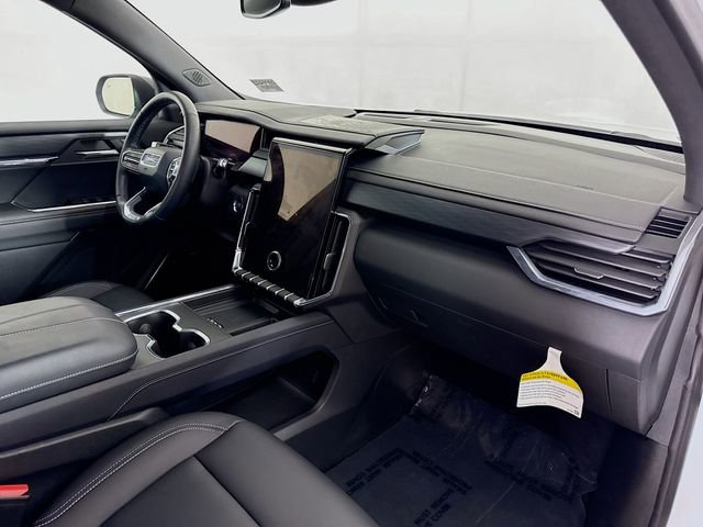 Used 2024 GMC Acadia Elevation FWD image 33