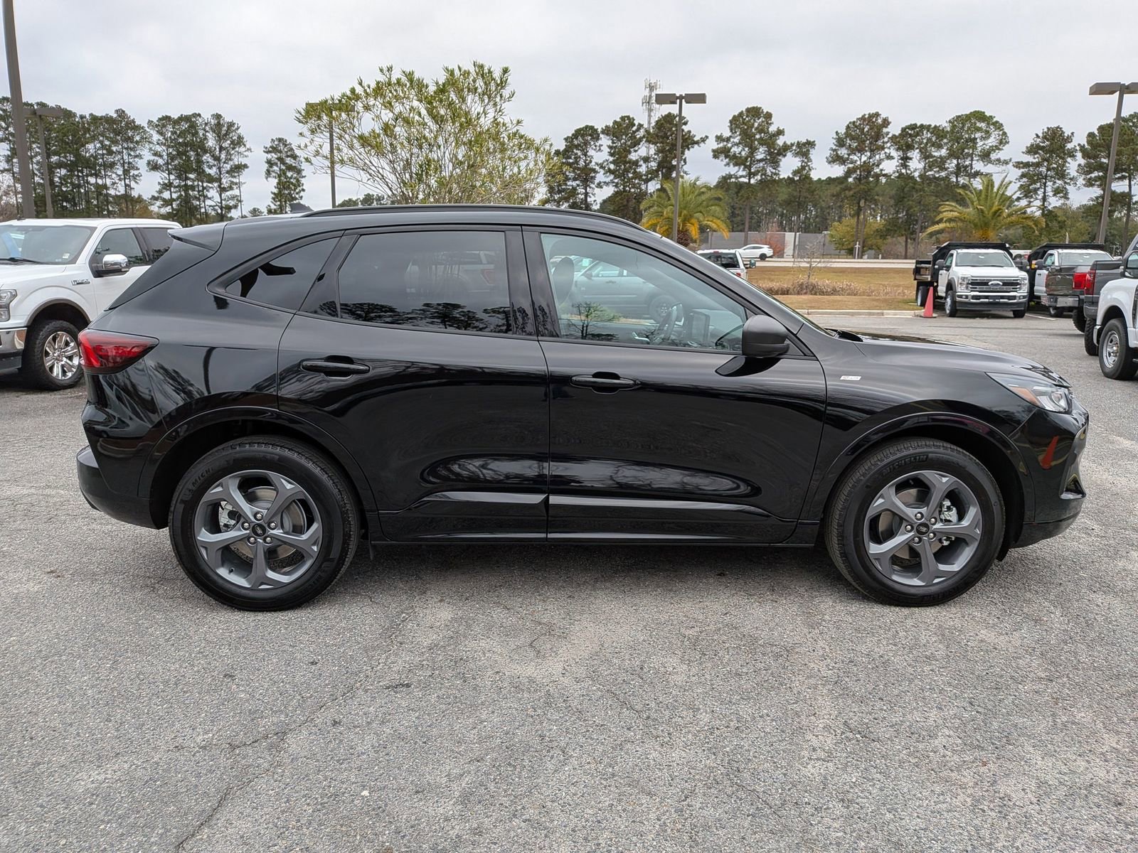 Certified 2023 Ford Escape ST-Line w/ Tech Pack #1 image 4