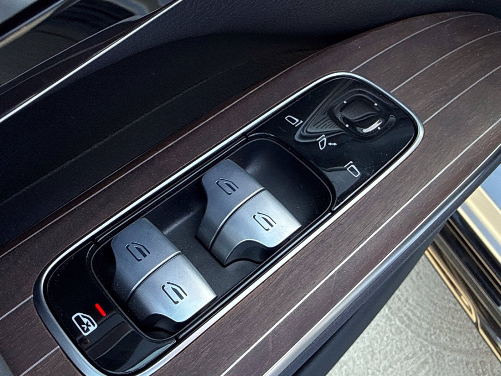 New 2027 Mercedes-Benz EQS 400 4MATIC SUV image 17