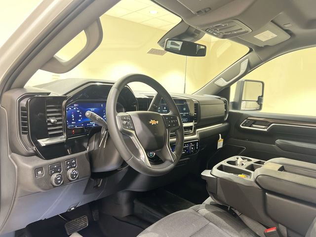 Certified 2025 Chevrolet Silverado 3500 LT w/ Safety Package AWD/4WD image 9