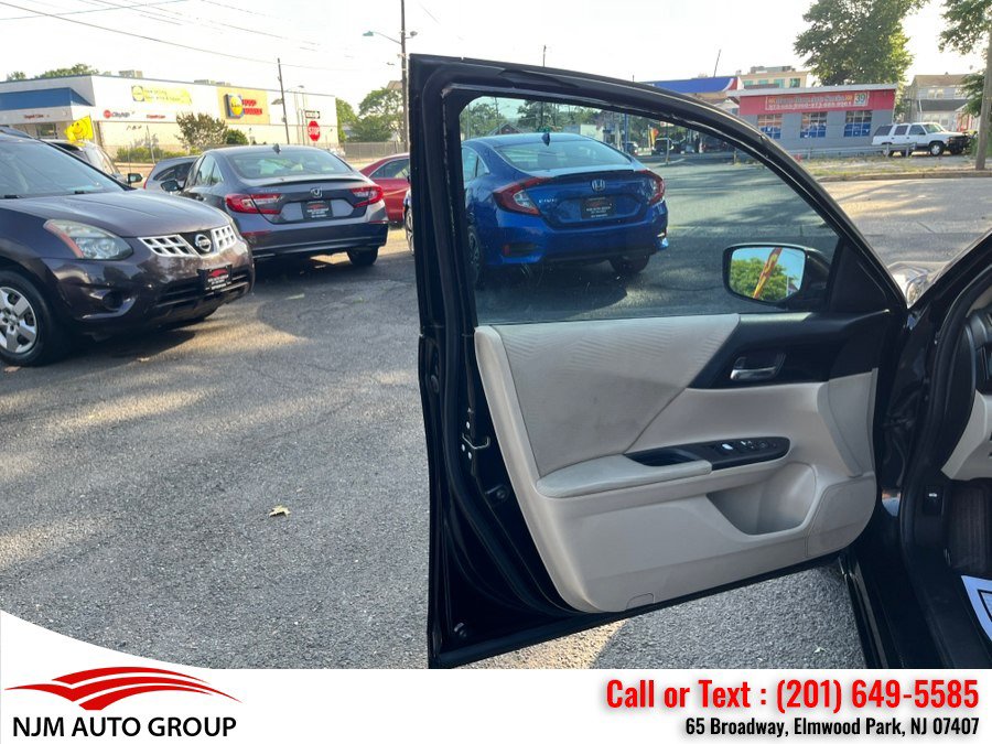 Used 2017 Honda Accord LX image 16