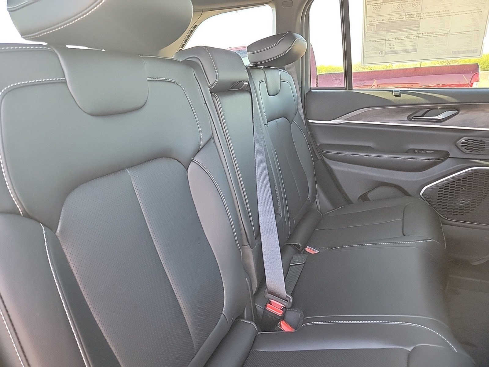 Used 2025 Jeep Grand Cherokee Limited 4xe AWD/4WD image 17