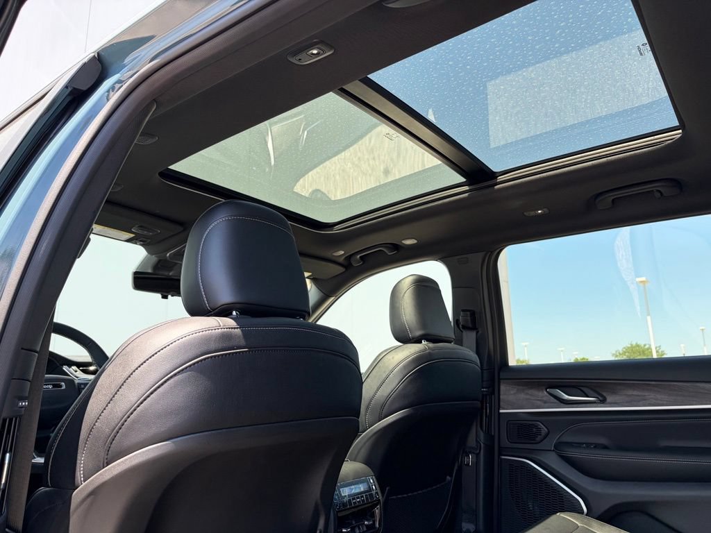 New 2026 Jeep Grand Cherokee L Limited AWD/4WD image 18