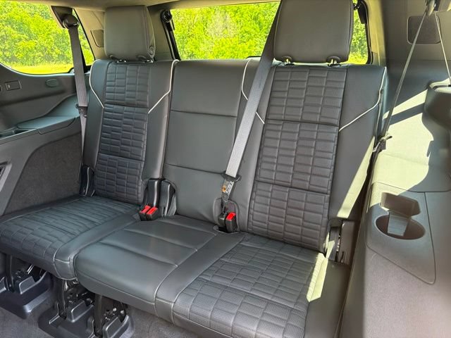 Certified 2025 Cadillac Escalade Sport Platinum w/ LPO, ONYX Package AWD/4WD image 22