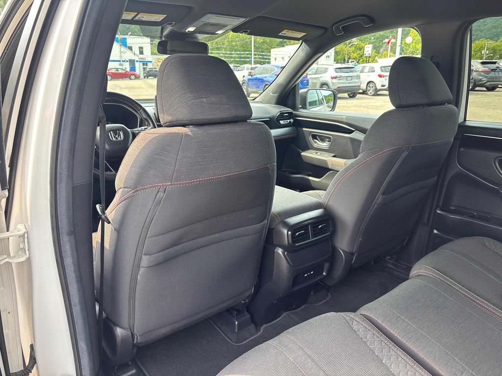 Used 2025 Honda Pilot Sport image 20