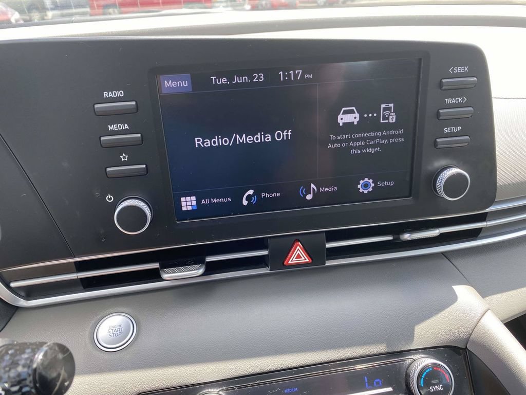 Certified 2025 Hyundai Elantra Sport FWD image 22