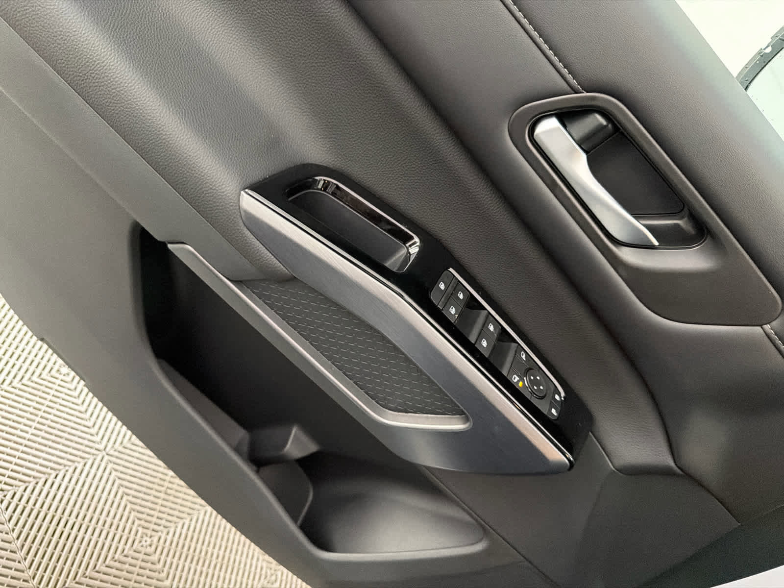 New 2026 Nissan Pathfinder SL image 24