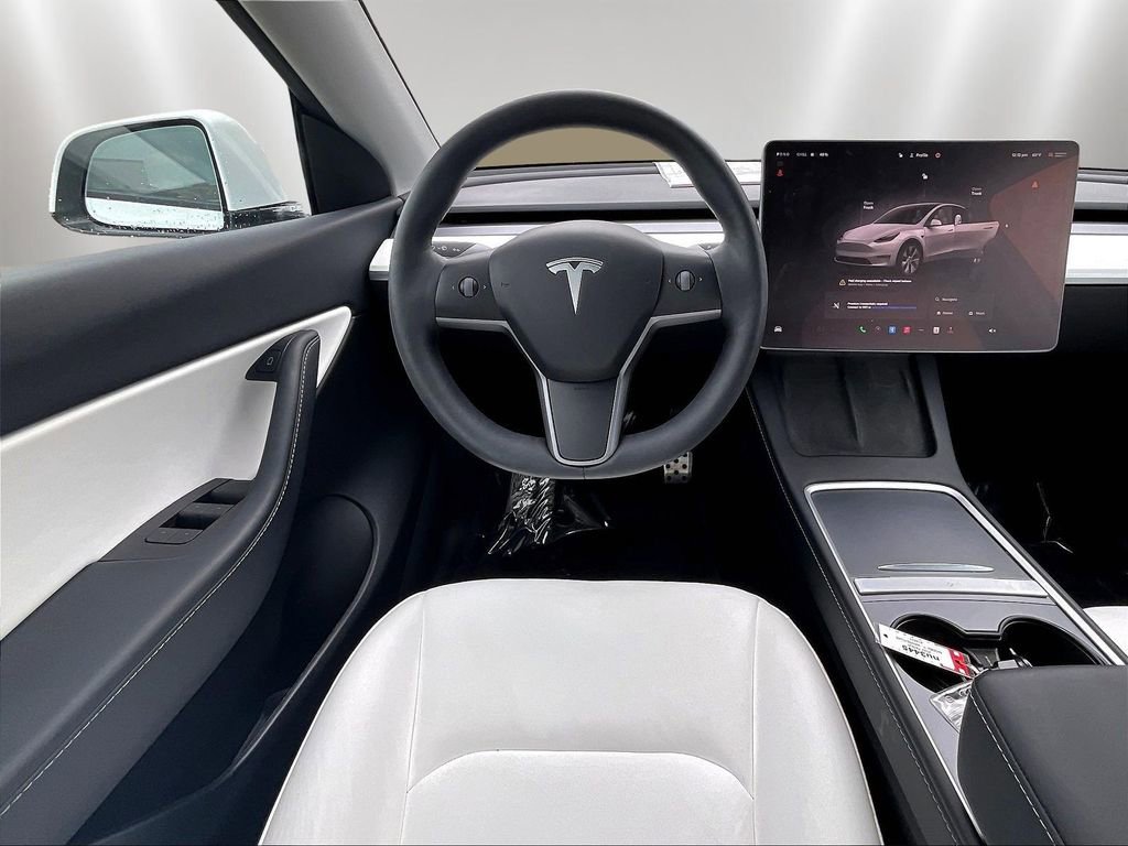 Used 2022 Tesla Model Y Long Range AWD/4WD image 8